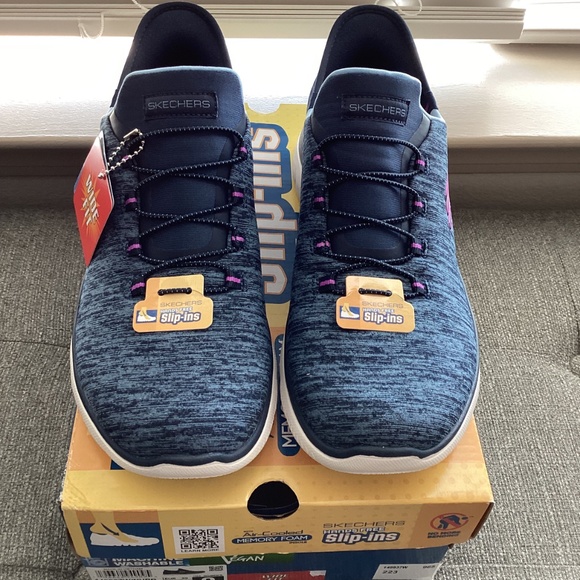 Skechers Women's Slip-ins: Summits - Dazzling Haze Casual Sneakers, size 9 W - Picture 7 of 13